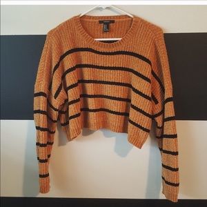 A forever 21 cropped sweater
